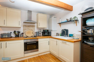 Annexe - Kitchen- click for photo gallery
